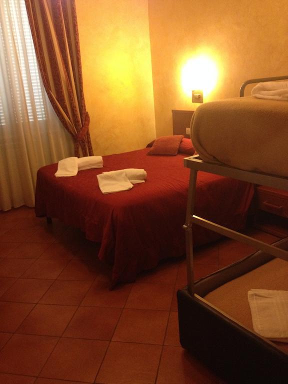 Roma Termini Inn Phòng bức ảnh