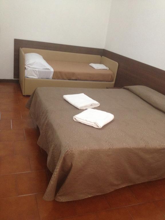 Roma Termini Inn Phòng bức ảnh
