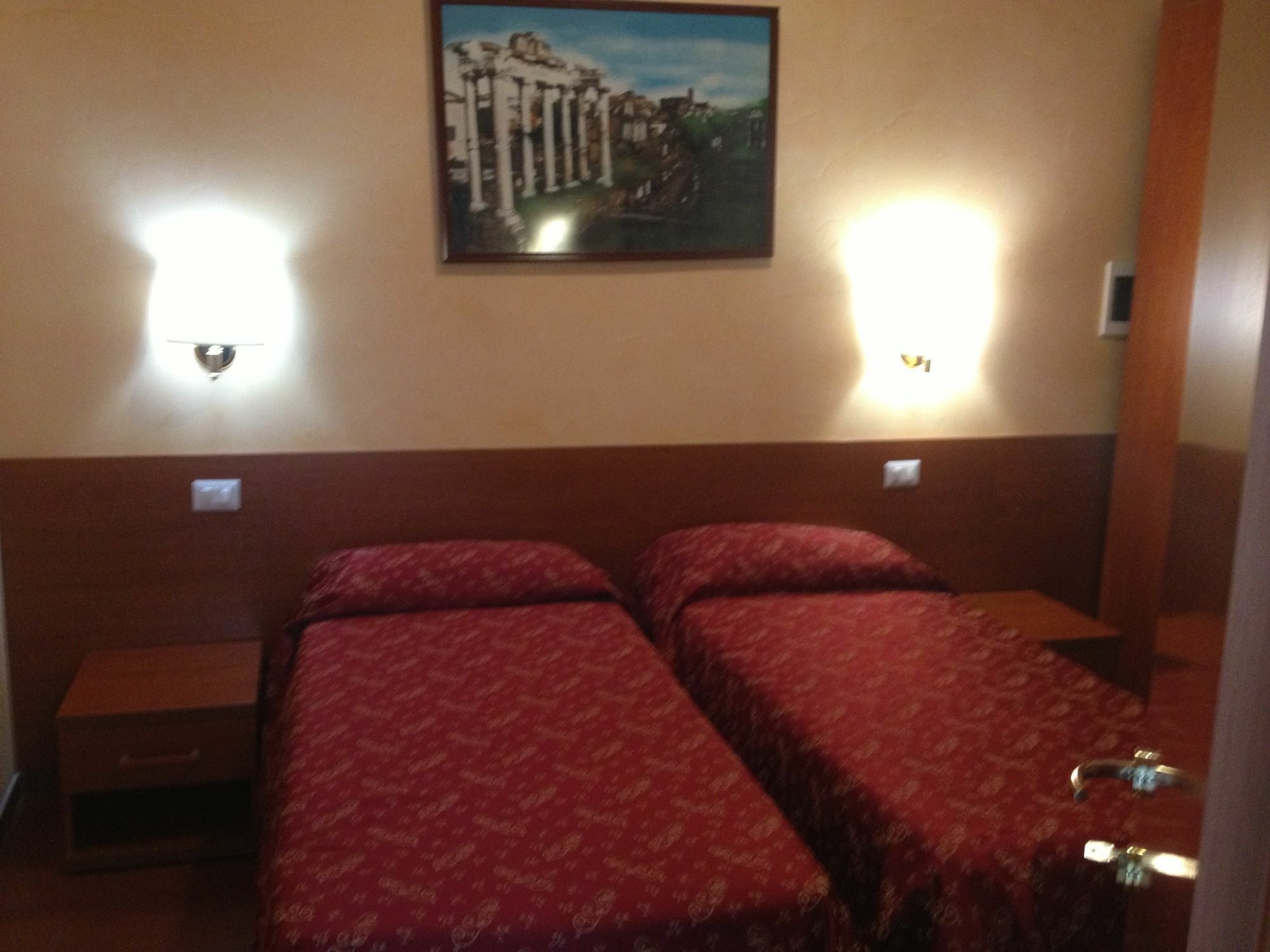 Roma Termini Inn Ngoại thất bức ảnh
